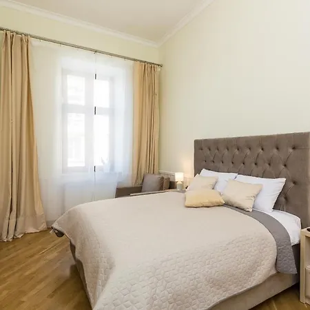 Best Apartment Kulisha 4 Lviv Exterior photo